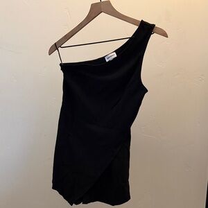 Superdown Black One-Shoulder Romper